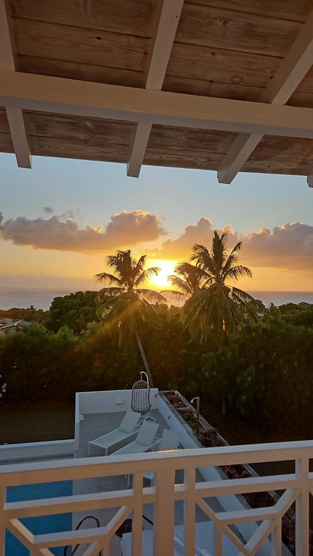 Purple Haze - Infinity Pool Holiday Home Minutes From The Island'S Best Beaches Saint James Exterior foto